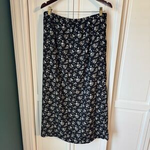 American Vintage Black and White Floral Maxi Skirt